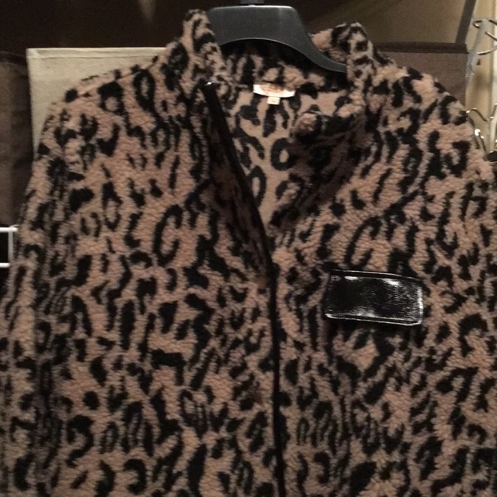 Adorable leopard Sherpa jacket